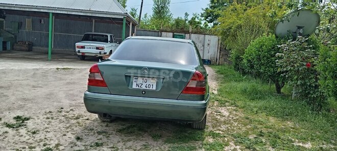 Mercedes C 220 1995, 375,000 km - 2.2 l - Masallı