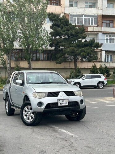 Mitsubishi L200 2009, 263,480 km - 2.5 l - Bakı