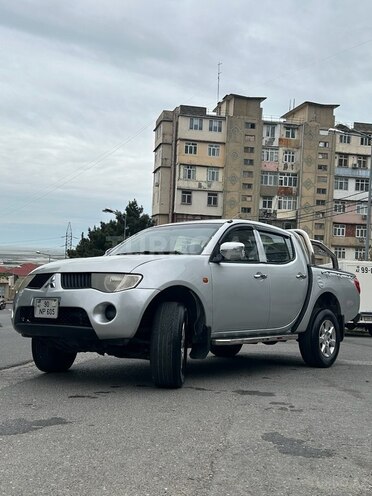 Mitsubishi L200 2009, 263,480 km - 2.5 l - Bakı