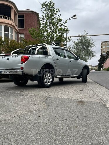 Mitsubishi L200 2009, 263,480 km - 2.5 l - Bakı