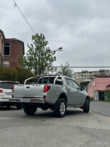 Mitsubishi L200 2009, 263,480 km - 2.5 l - Bakı
