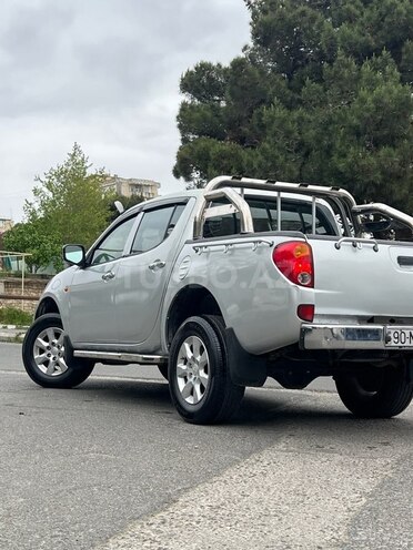 Mitsubishi L200 2009, 263,480 km - 2.5 l - Bakı