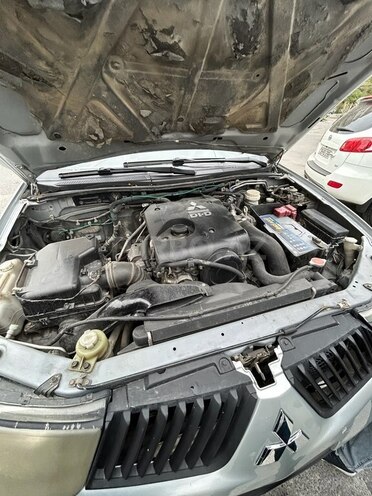 Mitsubishi L200 2009, 263,480 km - 2.5 l - Bakı