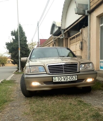 Mercedes C 200 2000, 430,000 km - 2.0 l - Gəncə