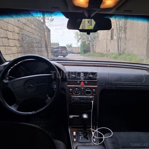 Mercedes C 230 1997, 664,000 km - 2.3 л - Bakı