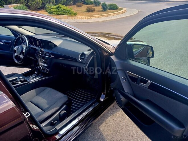 Mercedes C 250 2011, 166,000 km - 1.8 л - Şamaxı