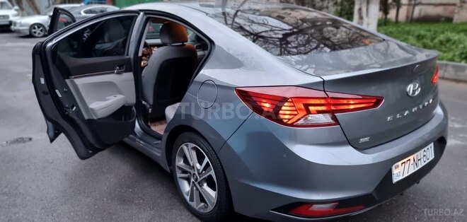 Hyundai Elantra 2018, 74,030 km - 2.0 л - Bakı