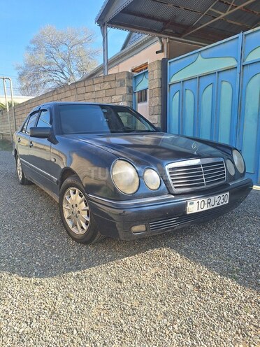 Mercedes E 230 1995, 533,000 km - 2.3 l - Bərdə