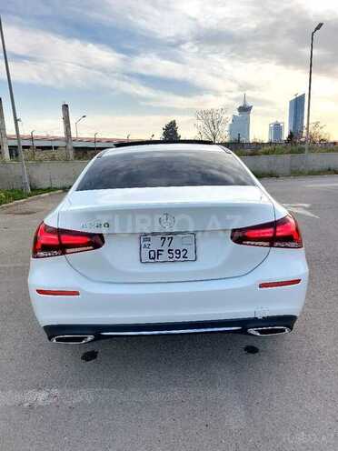 Mercedes  2020, 65,800 km - 2.0 l - Bakı