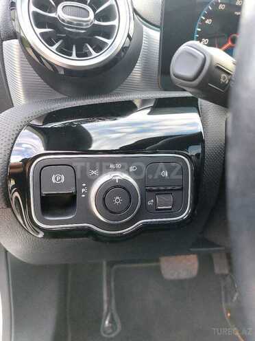 Mercedes  2020, 65,800 km - 2.0 l - Bakı