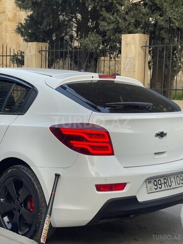 Chevrolet Cruze-2