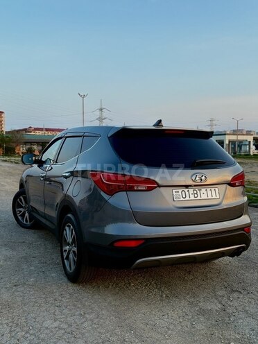 Hyundai Santa Fe-6