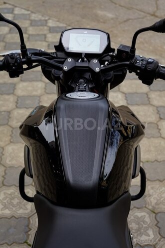 TVS Raider-13