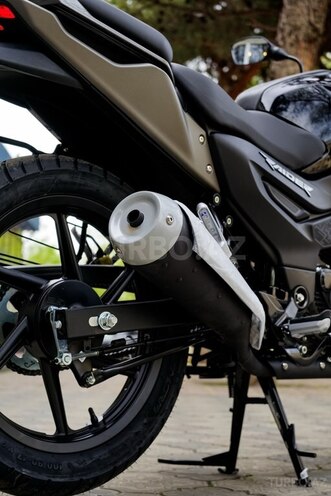 TVS Raider-22