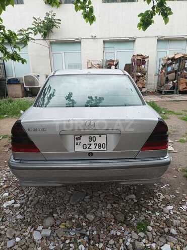 Mercedes C 240 2000, 260,000 km - 2.4 l - Bakı