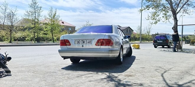 Mercedes E 220 d 1996, 320,000 km - 2.2 l - Bakı