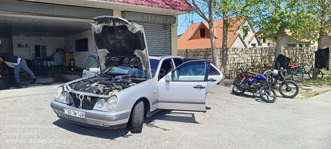 Mercedes E 220 d 1996, 320,000 km - 2.2 l - Bakı