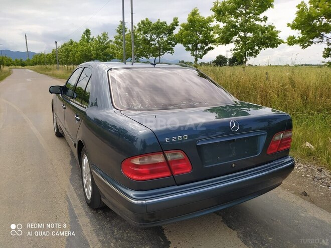 Mercedes E 280 2000, 245,000 km - 2.8 l - Bakı