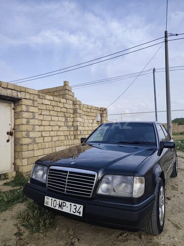 Mercedes E 220 1993, 400,000 km - 2.2 l - Bakı
