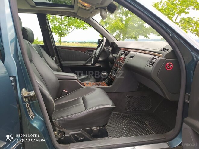 Mercedes E 280 2000, 245,000 km - 2.8 l - Bakı