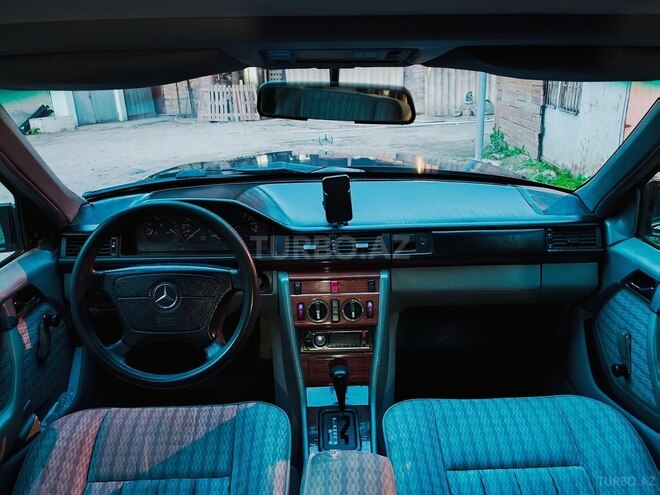 Mercedes E 220 1993, 400,000 km - 2.2 l - Bakı