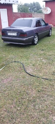 Mercedes E 250 1990, 248,484 km - 2.5 l - Beyləqan