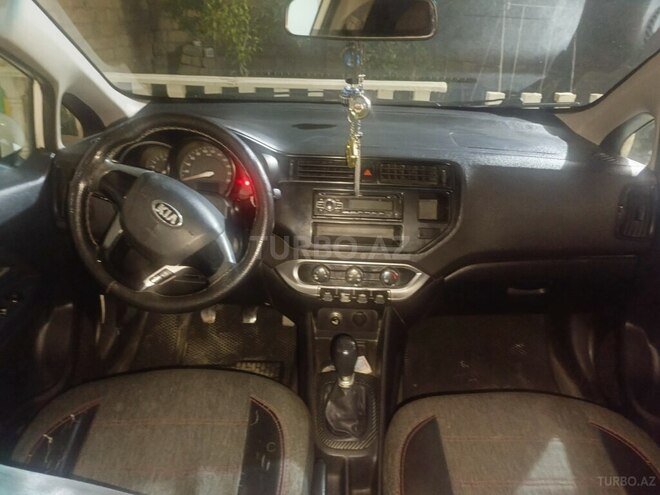 Kia Rio 2013, 382,558 km - 1.4 l - Gəncə
