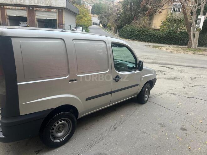 Fiat Doblo 2003, 235,000 km - 1.9 l - Bakı