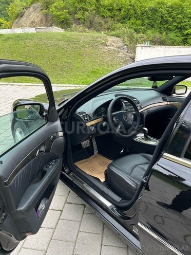 Mercedes E 320 2004, 318,000 km - 3.2 l - Balakən