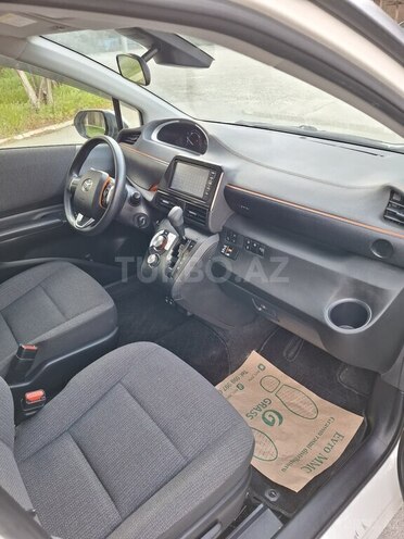 Toyota Sienta 2019, 147,000 km - 1.5 l - Bakı