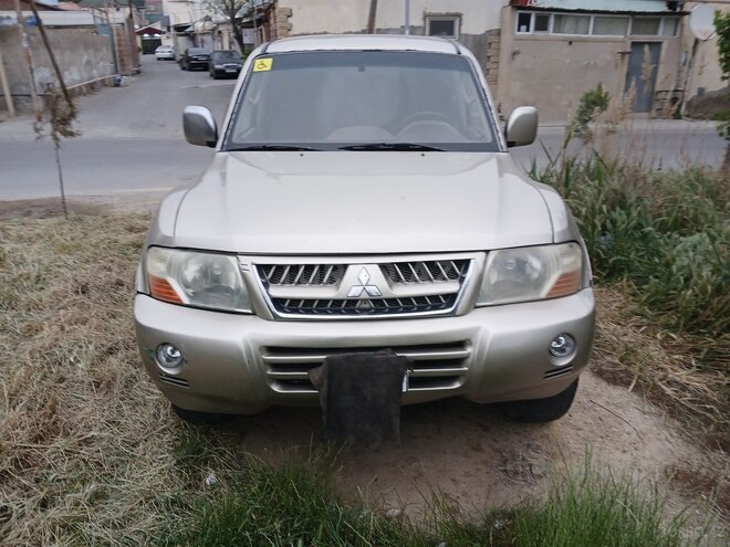 Mitsubishi Pajero 2004, 300,000 km - 2.8 l - Bakı