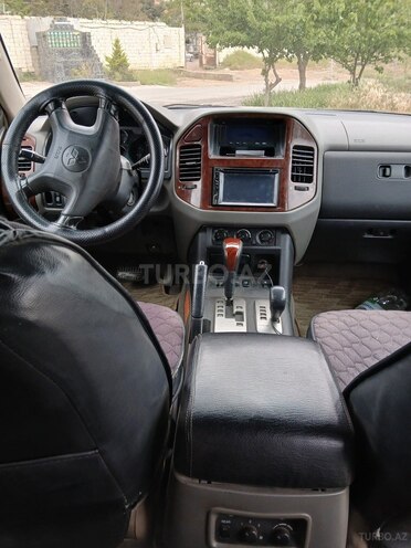 Mitsubishi Pajero 2004, 300,000 km - 2.8 l - Bakı