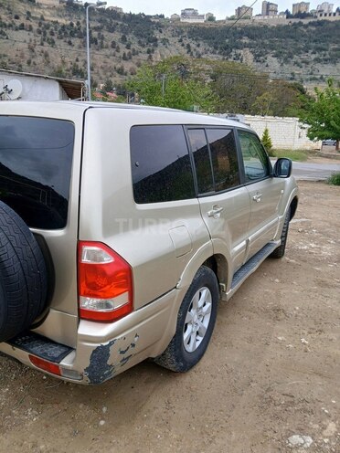 Mitsubishi Pajero 2004, 300,000 km - 2.8 l - Bakı