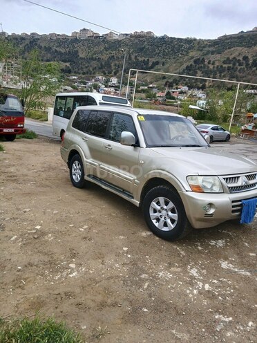 Mitsubishi Pajero 2004, 300,000 km - 2.8 l - Bakı