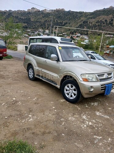 Mitsubishi Pajero 2004, 300,000 km - 2.8 l - Bakı