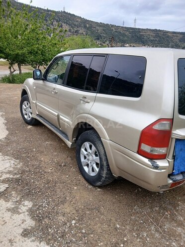 Mitsubishi Pajero 2004, 300,000 km - 2.8 l - Bakı