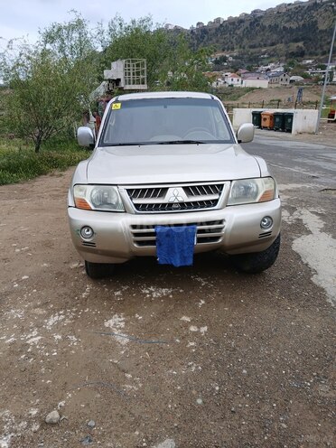 Mitsubishi Pajero 2004, 300,000 km - 2.8 l - Bakı