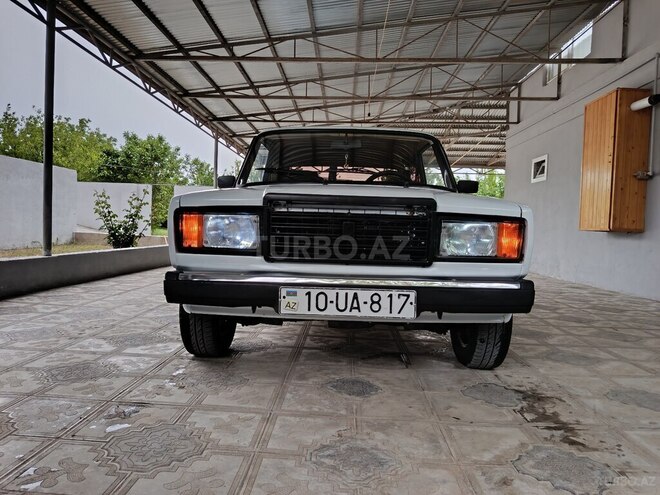 LADA (VAZ) 2107 2006, 52,000 km - 1.6 l - Salyan