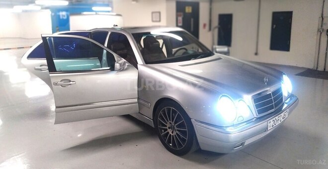 Mercedes E 240 1999, 226,000 km - 2.4 л - Gəncə