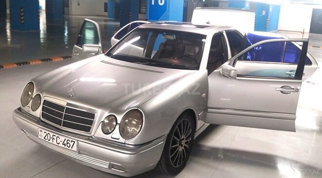 Mercedes E 240 1999, 226,000 km - 2.4 л - Gəncə
