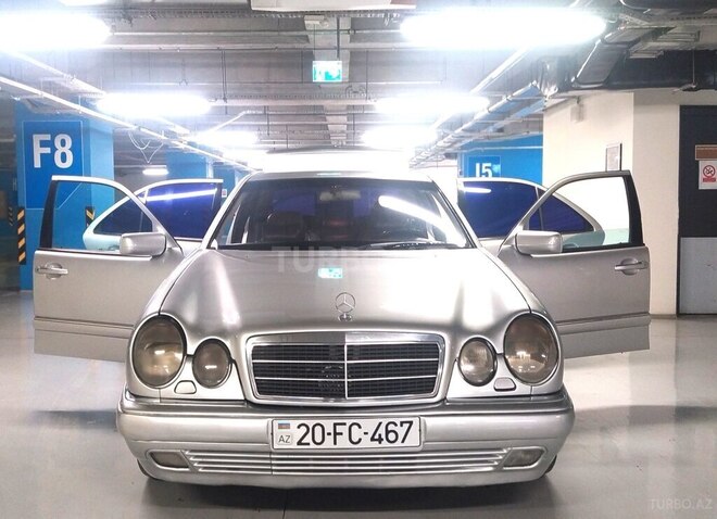 Mercedes E 240 1999, 226,000 km - 2.4 л - Gəncə