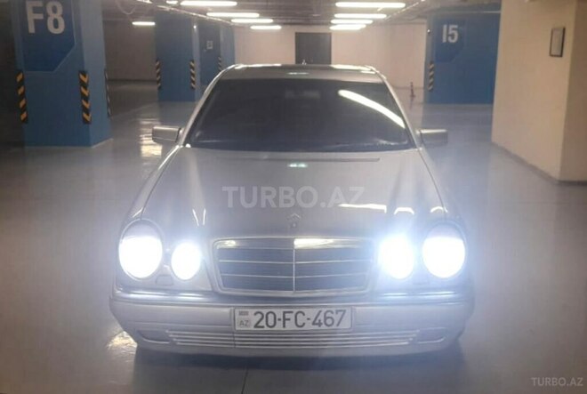 Mercedes E 240 1999, 226,000 km - 2.4 л - Gəncə