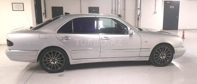 Mercedes E 240 1999, 226,000 km - 2.4 л - Gəncə