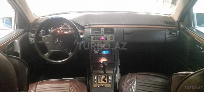 Mercedes E 240 1999, 226,000 km - 2.4 л - Gəncə