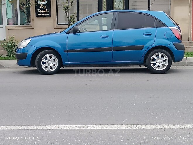 Kia Rio 2009, 242,944 km - 1.4 l - Quba