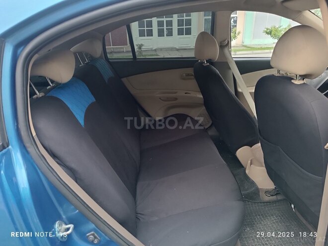 Kia Rio 2009, 242,944 km - 1.4 l - Quba