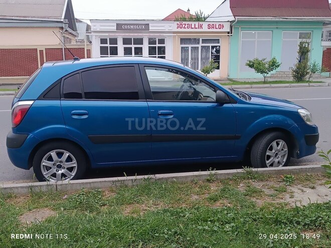 Kia Rio 2009, 242,944 km - 1.4 l - Quba