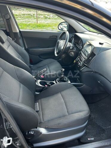 Hyundai i30 2009, 177,000 km - 1.4 л - Bakı