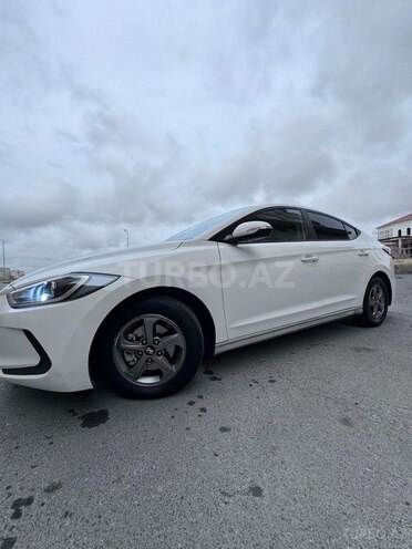 Hyundai Avante 2016, 140,000 km - 1.6 l - Bakı