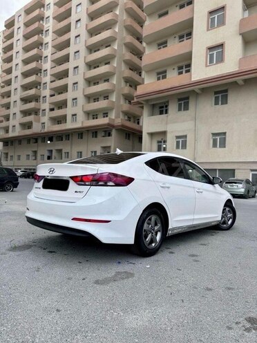 Hyundai Avante 2016, 140,000 km - 1.6 l - Bakı